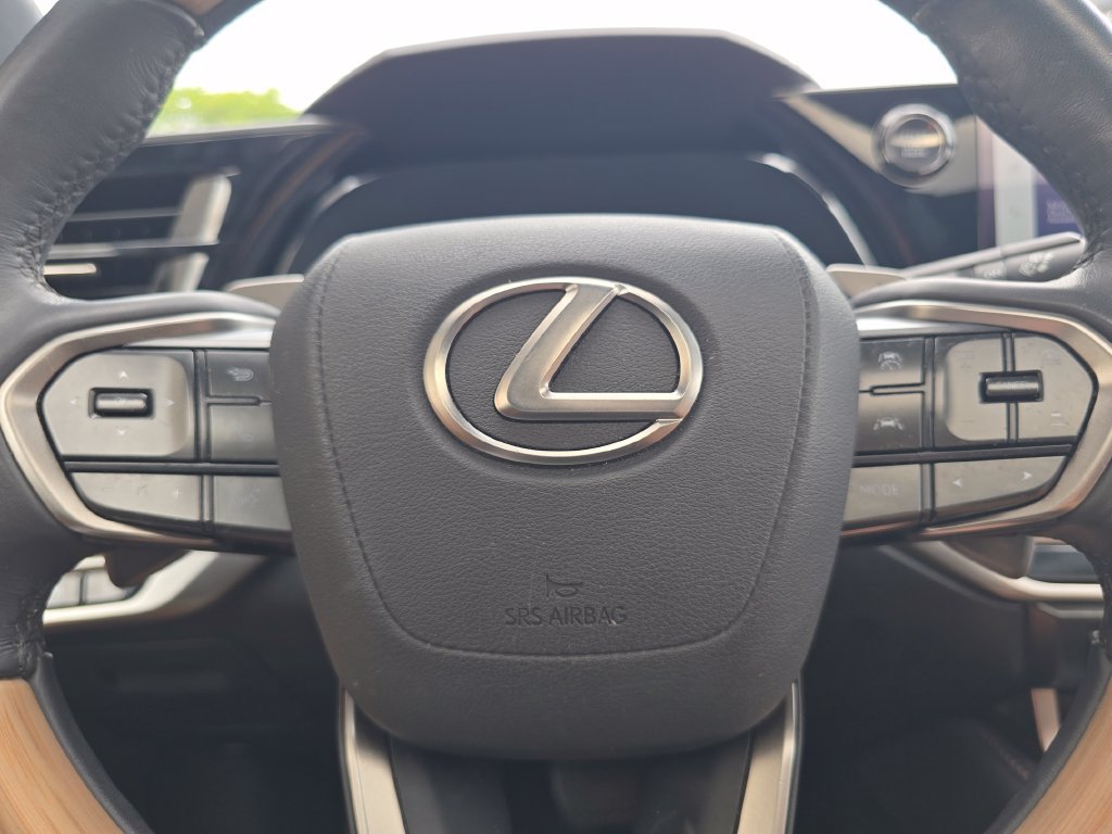 Used 2023 Lexus RX 350 Premium Plus w/ Accessory Package AWD/4WD image 25