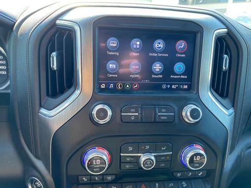Used 2022 GMC Sierra 2500 Denali w/ Denali Ultimate Package AWD/4WD image 13