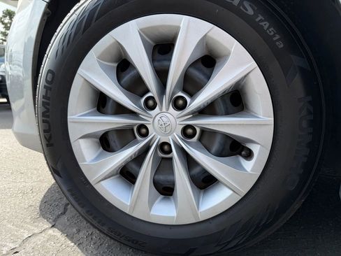 Used 2015 Toyota Camry LE FWD image 36