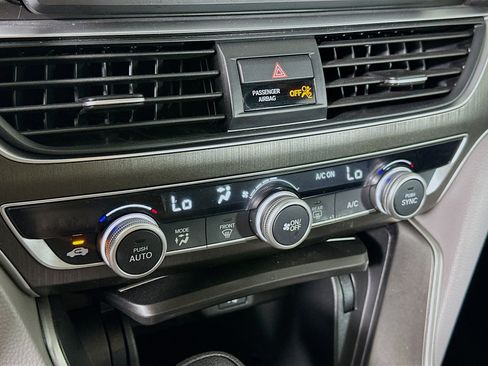 Used 2018 Honda Accord LX image 22