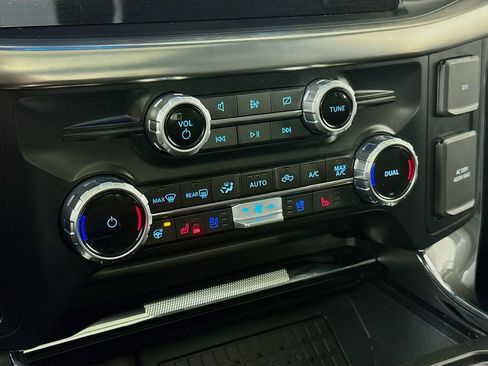 Used 2023 Ford F150 Lariat w/ Equipment Group 502A High image 17