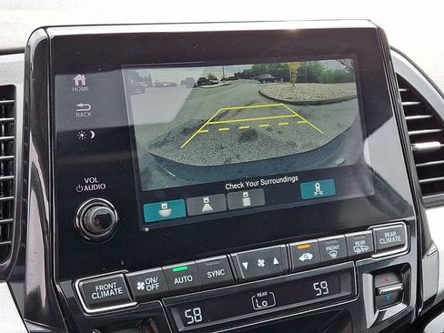 Used 2023 Honda Odyssey Touring image 4