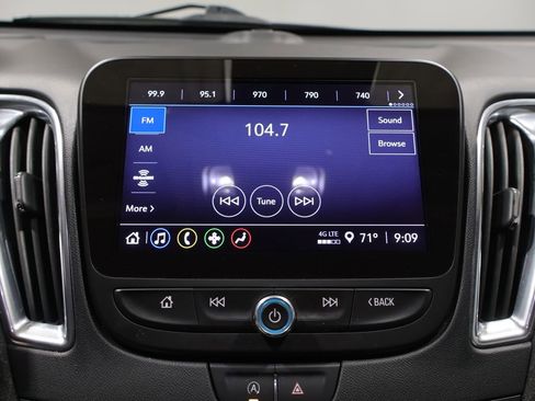 Used 2021 Chevrolet Malibu LT FWD image 25