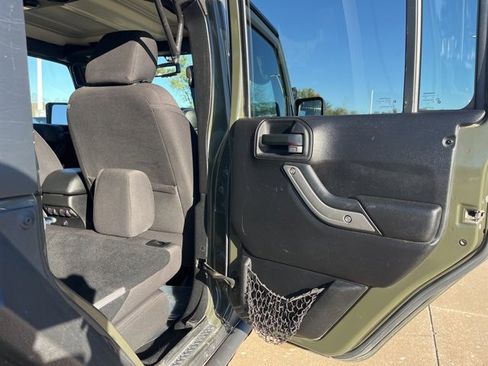 Used 2015 Jeep Wrangler Unlimited Sport w/ Quick Order Package 24S image 40