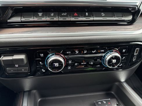 New 2026 GMC Sierra 2500 SLT w/ SLT Convenience Package image 16