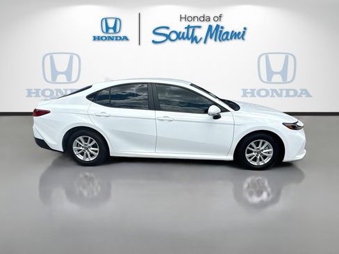 Used 2025 Toyota Camry LE FWD image 8