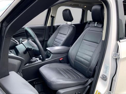 Used 2018 Ford Escape SEL w/ Ford Safe & Smart Package AWD/4WD image 8