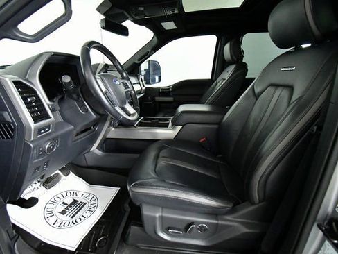 Used 2022 Ford F250 Platinum w/ FX4 Off-Road Package image 5