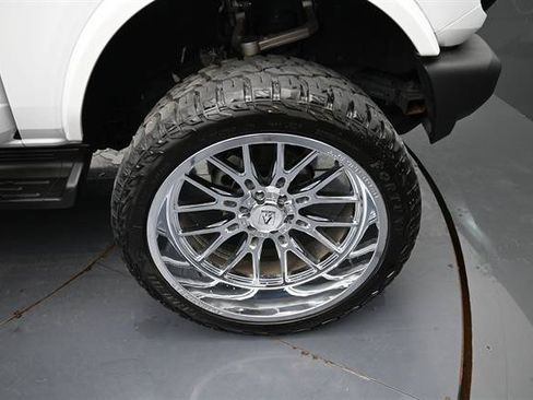 Used 2025 Ford Bronco Outer Banks AWD/4WD image 25