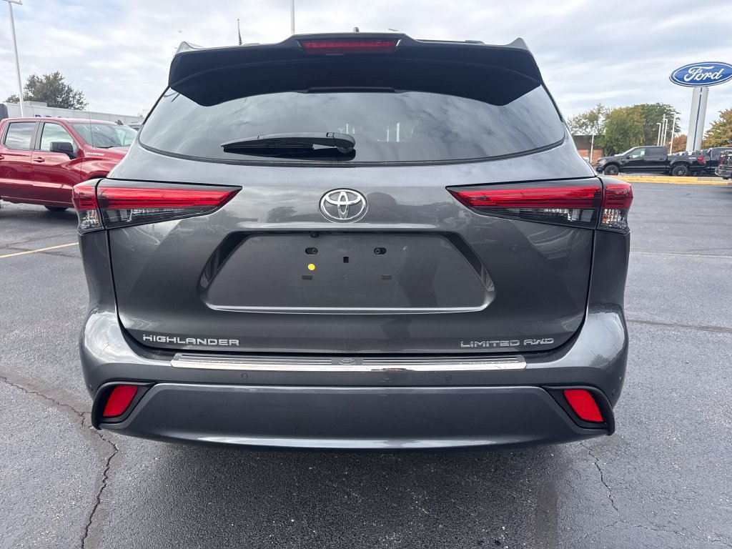 Used 2023 Toyota Highlander Limited AWD/4WD image 8