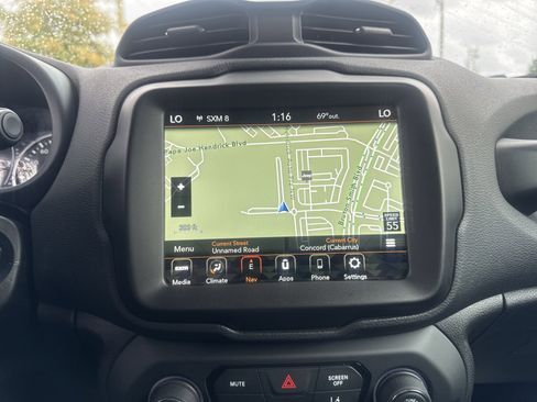 Certified 2023 Jeep Renegade Latitude image 24