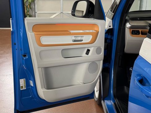 Used 2025 Volkswagen ID. Buzz 1st Edition image 14