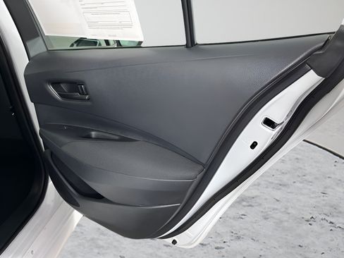 Used 2025 Toyota Corolla LE FWD image 13
