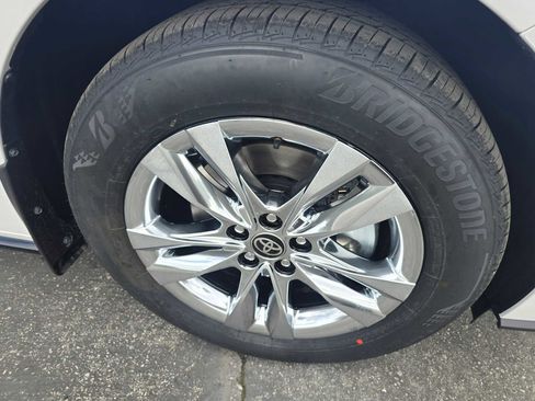 New 2026 Toyota Sienna Limited image 9