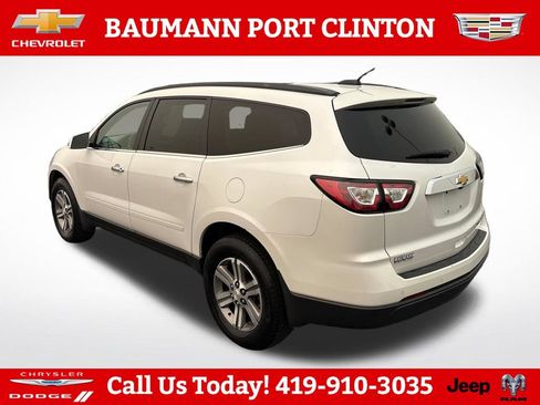 Used 2016 Chevrolet Traverse LT FWD image 3