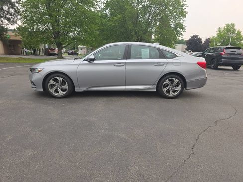 Used 2018 Honda Accord EX image 4
