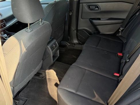 Used 2024 Nissan Rogue S FWD image 8