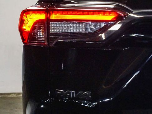 Used 2025 Toyota RAV4 XLE image 11