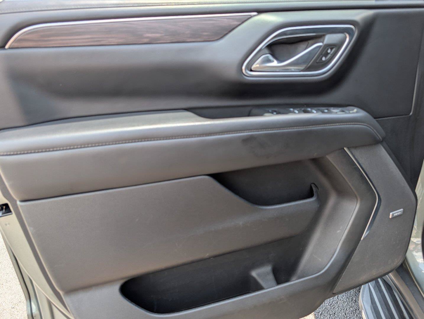 Used 2023 Chevrolet Tahoe LT RWD image 14