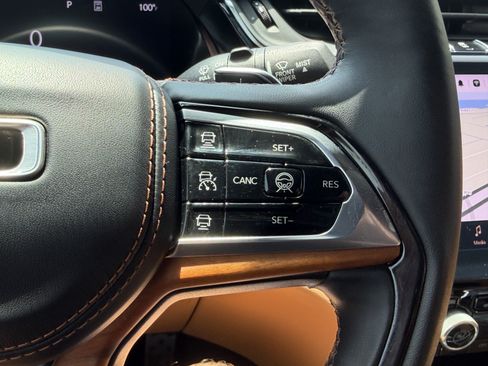 Used 2024 Jeep Grand Cherokee L Summit AWD/4WD image 34