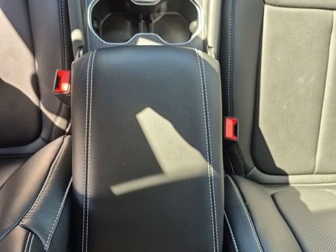 New 2024 Jeep Grand Cherokee Limited 4xe w/ Luxury Tech Group II image 39