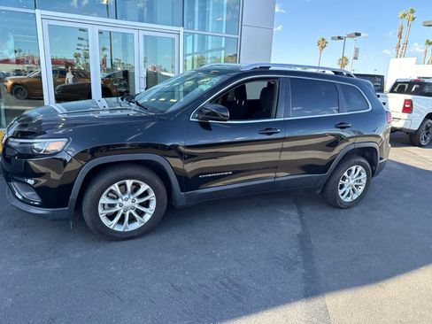 Used 2019 Jeep Cherokee Latitude w/ Popular Appearance Group FWD image 21