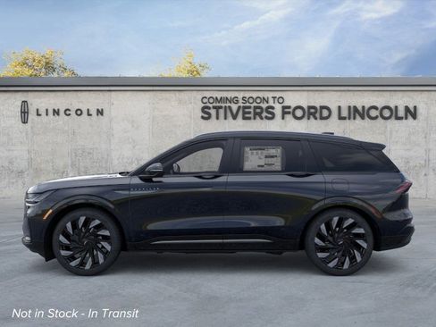 New 2026 Lincoln Nautilus Reserve image 3