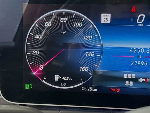 Used 2024 Mercedes-Benz GLS 450 4MATIC image 12