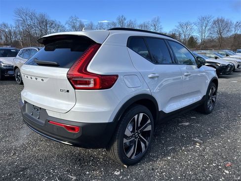 New 2025 Volvo XC40 B5 Plus w/ Protection Package Premier image 8