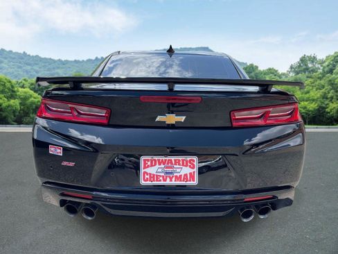 Used 2018 Chevrolet Camaro SS RWD image 23