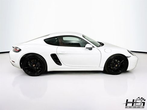 Used 2018 Porsche 718 Cayman image 5