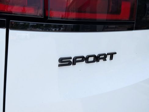 Used 2024 Land Rover Range Rover Sport SE AWD/4WD image 28
