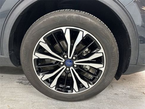 Certified 2022 Ford Escape SEL w/ SEL Stealth AWD Package image 2