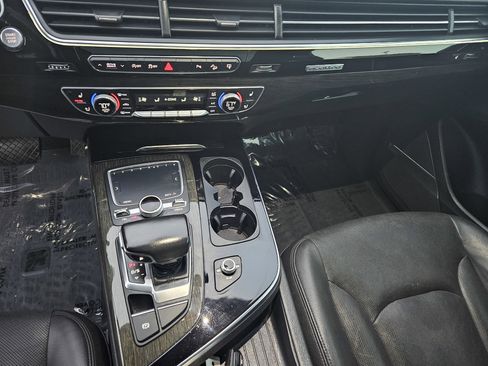 Used 2017 Audi Q7 3.0T Premium Plus image 11