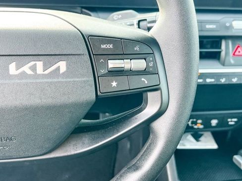 Certified 2025 Kia K4 LXS image 24