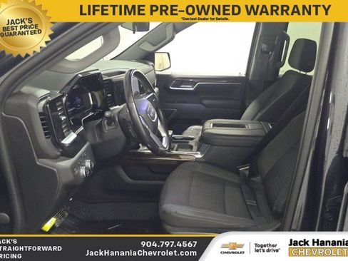Used 2022 GMC Sierra 1500 Elevation w/ Preferred Package AWD/4WD image 2