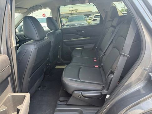 Used 2022 Nissan Pathfinder SL w/ Lighting Package (N92) AWD/4WD image 21