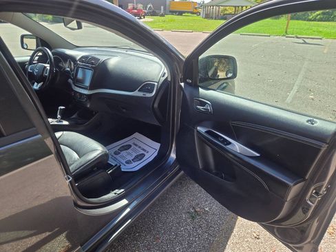 Used 2014 Dodge Journey SXT w/ Flexible Seating Group FWD image 23
