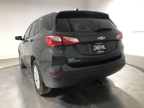 Used 2019 Chevrolet Equinox LS w/ LS Convenience Package image 5