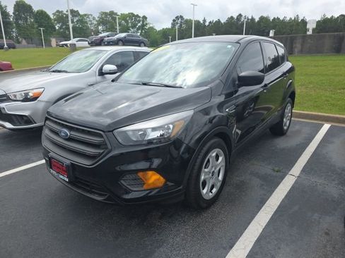 Used 2019 Ford Escape S FWD image 3