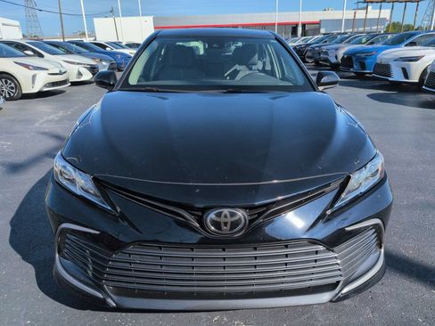 Used 2021 Toyota Camry LE AWD/4WD image 8