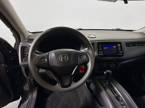 Used 2017 Honda HR-V LX image 12