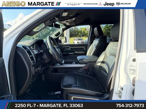 Used 2024 RAM 1500 Laramie AWD/4WD image 5