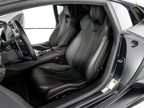 Used 2016 Lamborghini Huracan LP 610-4 image 4