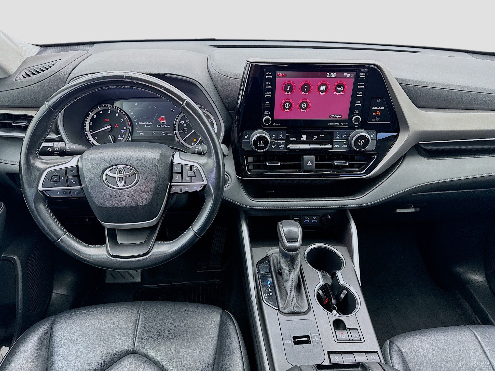 Used 2022 Toyota Highlander XLE FWD image 15