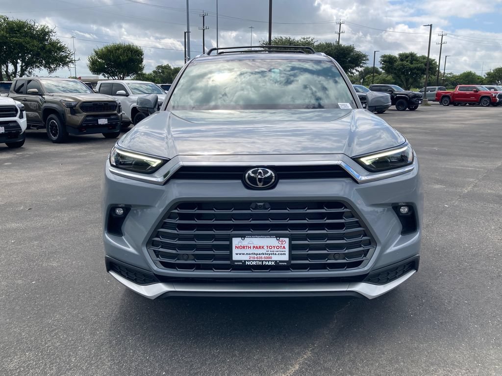 New 2026 Toyota Grand Highlander AWD Hybrid image 2
