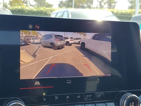 New 2026 GMC Canyon Elevation w/ Convenience Package image 17