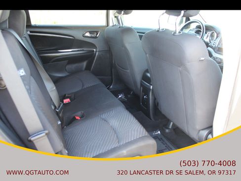 Used 2016 Dodge Journey SE w/ Flexible Seating Group FWD image 19