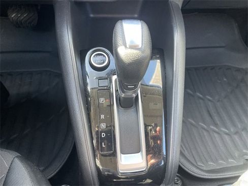 Used 2020 Nissan Kicks S image 16