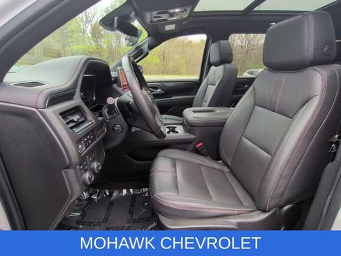 Used 2024 Chevrolet Tahoe RST w/ Luxury Package AWD/4WD image 18